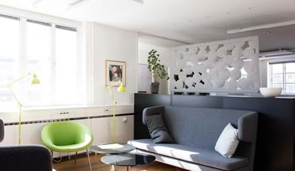 CoverSingle rumafskærmning i filt ophængt med wire (2)