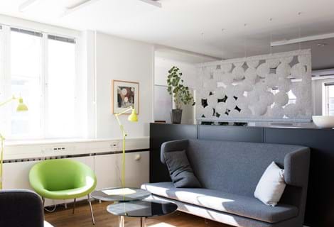 CoverSingle rumafskærmning i filt ophængt med wire (2)