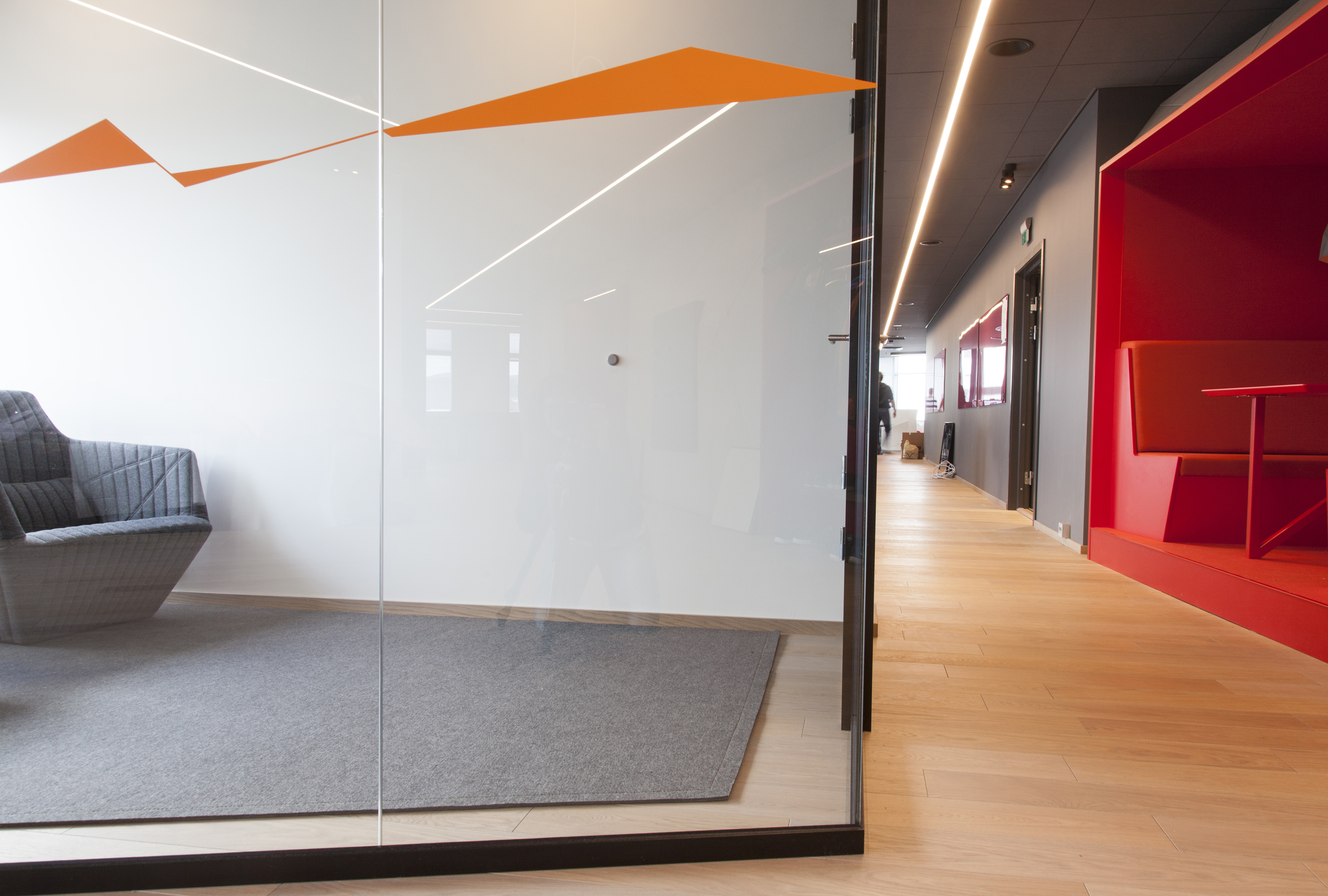 Power office_18, Fraster filttæppe på kontor