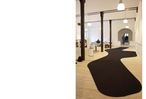 asymmetrisk filt løber på kontor, Toldboden Århus (3)