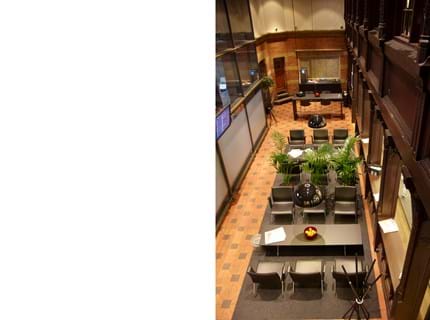 Filt afpasset tæppe i loungeområde