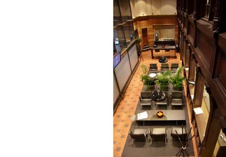 Filt afpasset tæppe i loungeområde