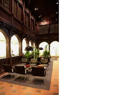 Filt afpasset tæppe i loungeområde