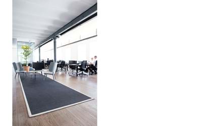 Rainmarks Loft-afpassede tæpper i sisal med kantebånd (1)