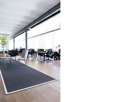 Rainmarks Loft-afpassede tæpper i sisal med kantebånd (1)