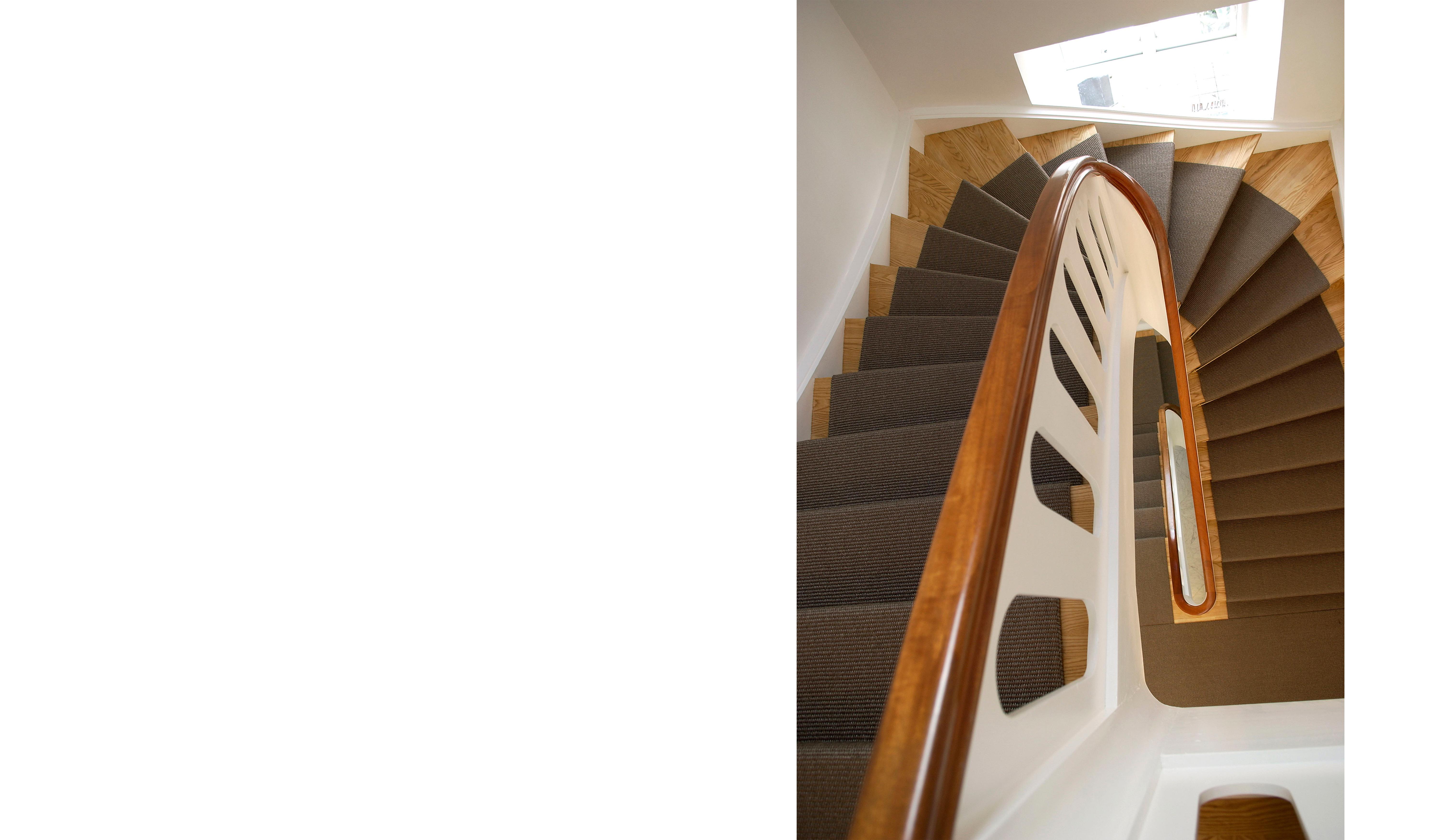 Fraster sisal løber på drejet trappe