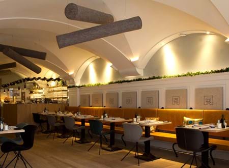 TwisterPlus akustikpanel med filt på Restaurant de Rozzario