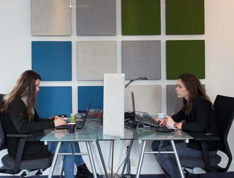 TwisterPlus akustikpaneler med filt på kontor (1)