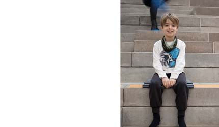 Flytbar bordskærm i filt på skole