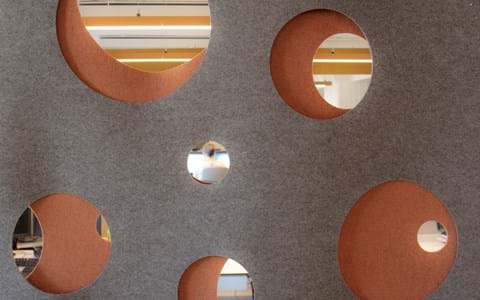 anthracite filttæppe på kontor