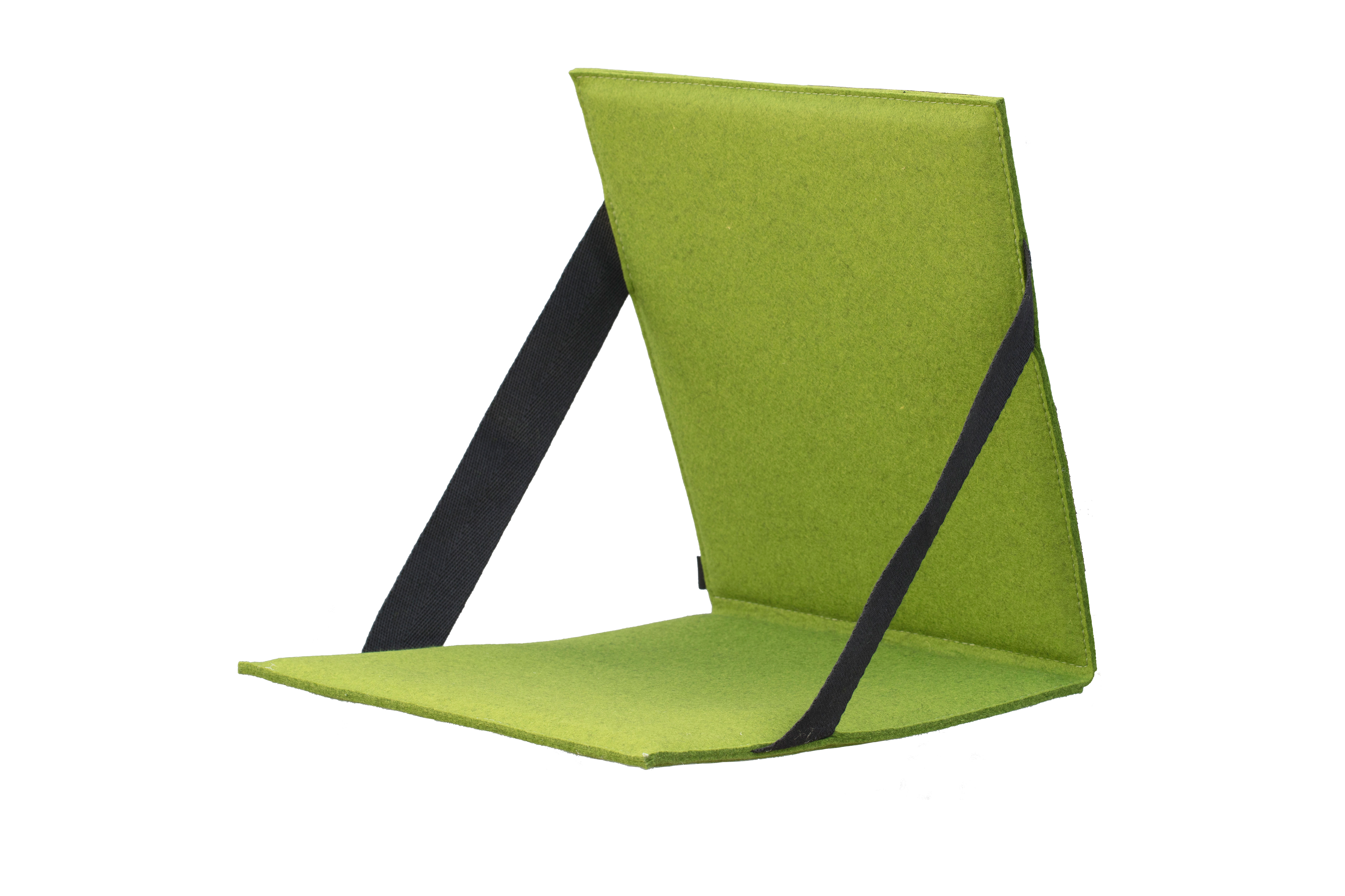 Fold ud stol i grøn filt i auditorium