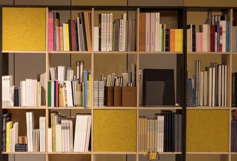 bogreoler med filt dekoration