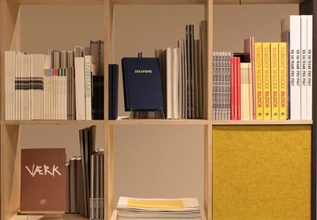 bogreoler med filt dekoration