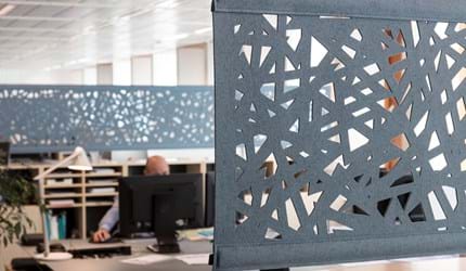 Økonomi og indenrigsministeriet, CoverSingle, fraster, filt, cover, rumafskærmning, roomdivider, akustik, uld filt, inspiration, design, indretning, afskærmning, filt på glas,