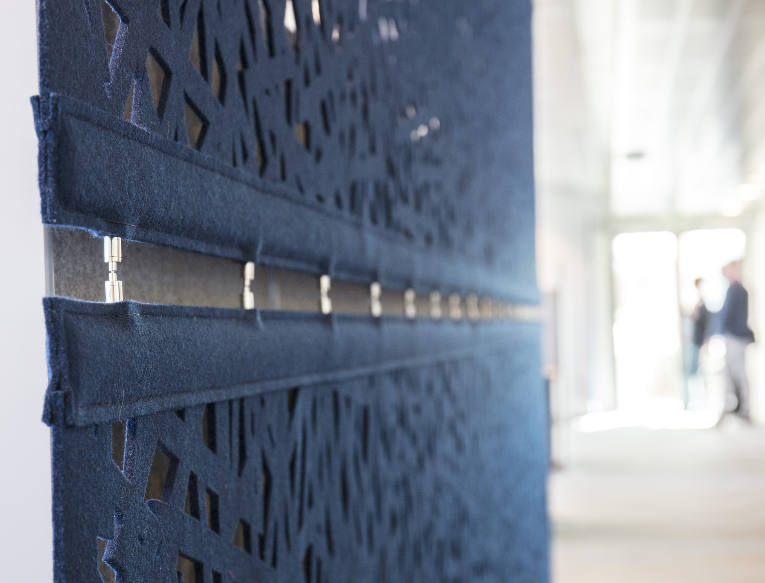 Økonomi og indenrigsministeriet, CoverSingle, fraster, filt, cover, rumafskærmning, roomdivider, akustik, uld filt, inspiration, design, indretning, afskærmning, filt på glas,