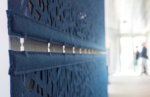 Økonomi og indenrigsministeriet, CoverSingle, fraster, filt, cover, rumafskærmning, roomdivider, akustik, uld filt, inspiration, design, indretning, afskærmning, filt på glas,