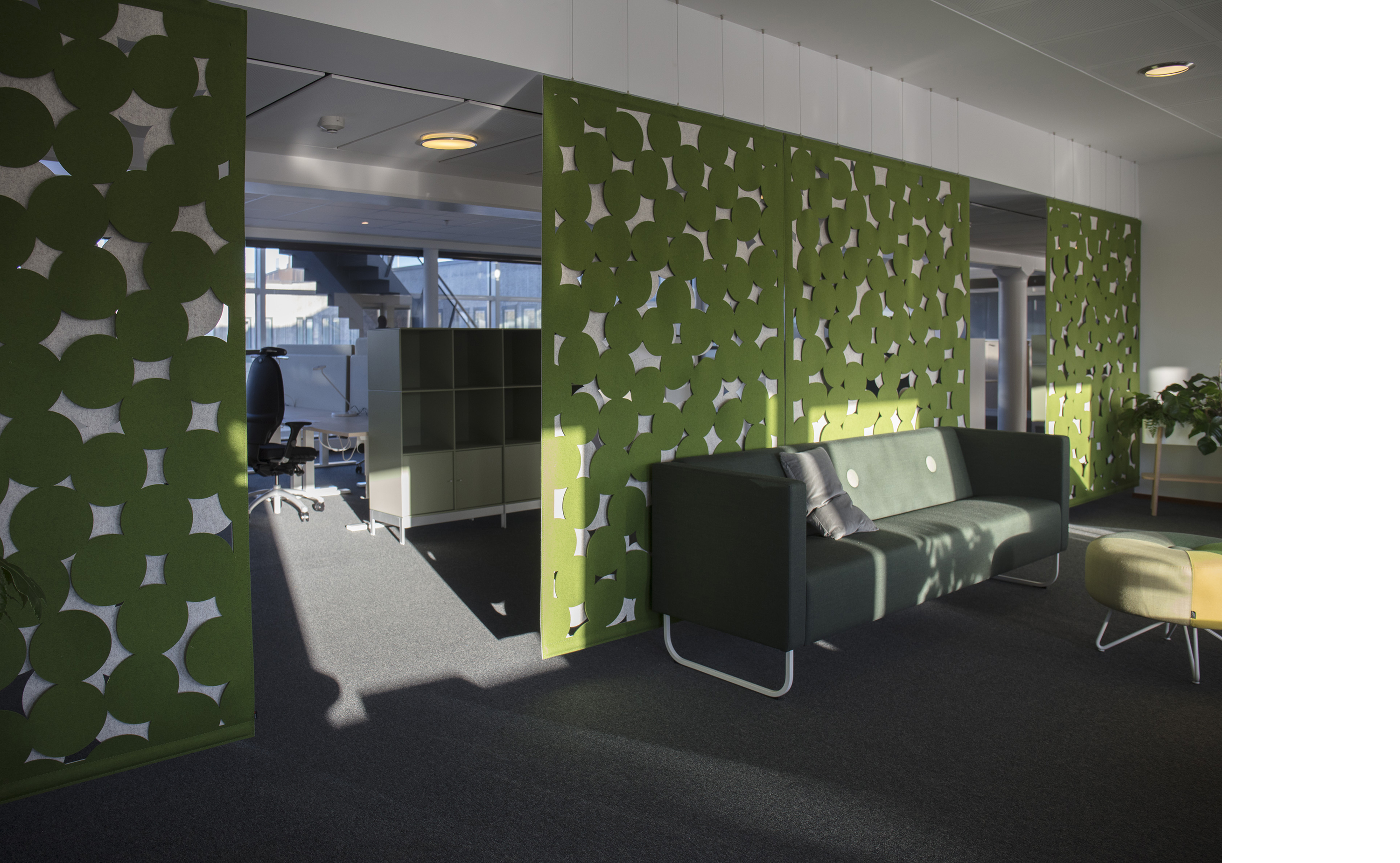 Rumafskærmning med grøn Fraster filt kontor