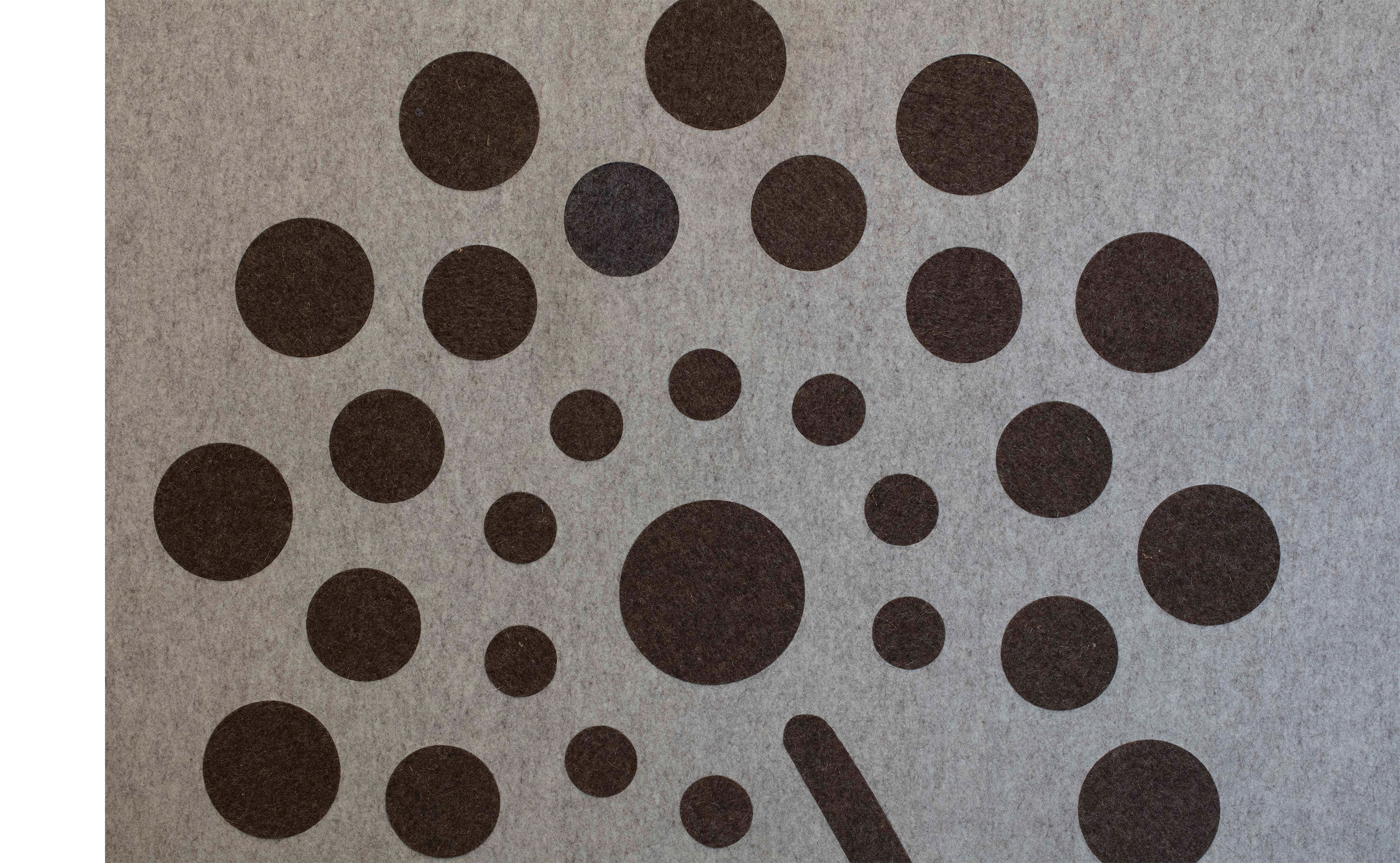 PinDot design tavle i filt på stress klinik (3)