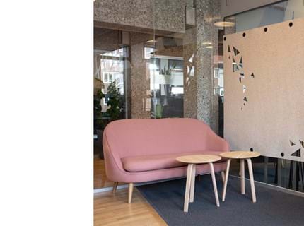 CoverSingle rumafskærmning i filt ophængt med wire