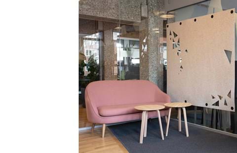 CoverSingle rumafskærmning i filt ophængt med wire