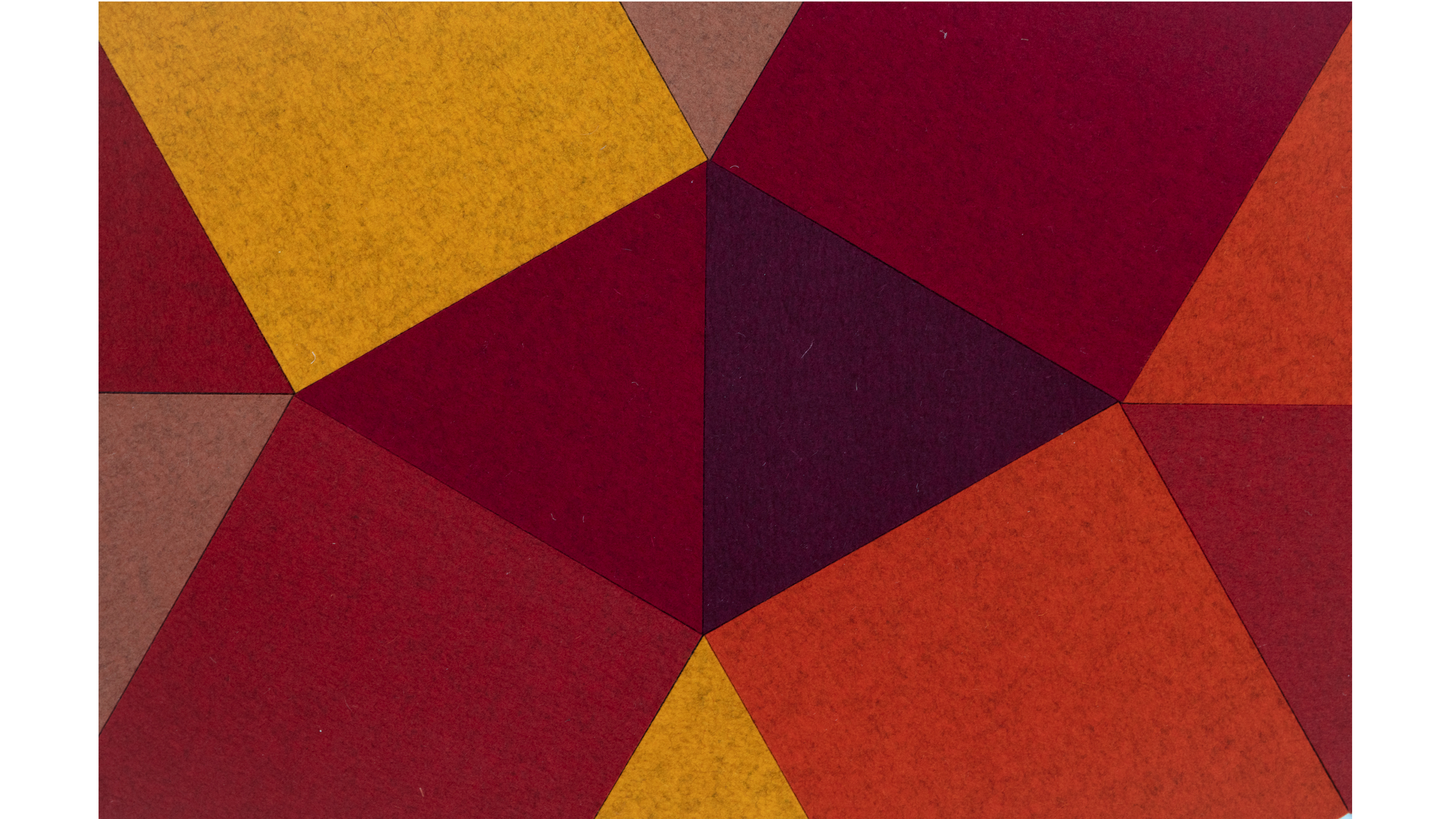 closeup røde og orange brix elementer