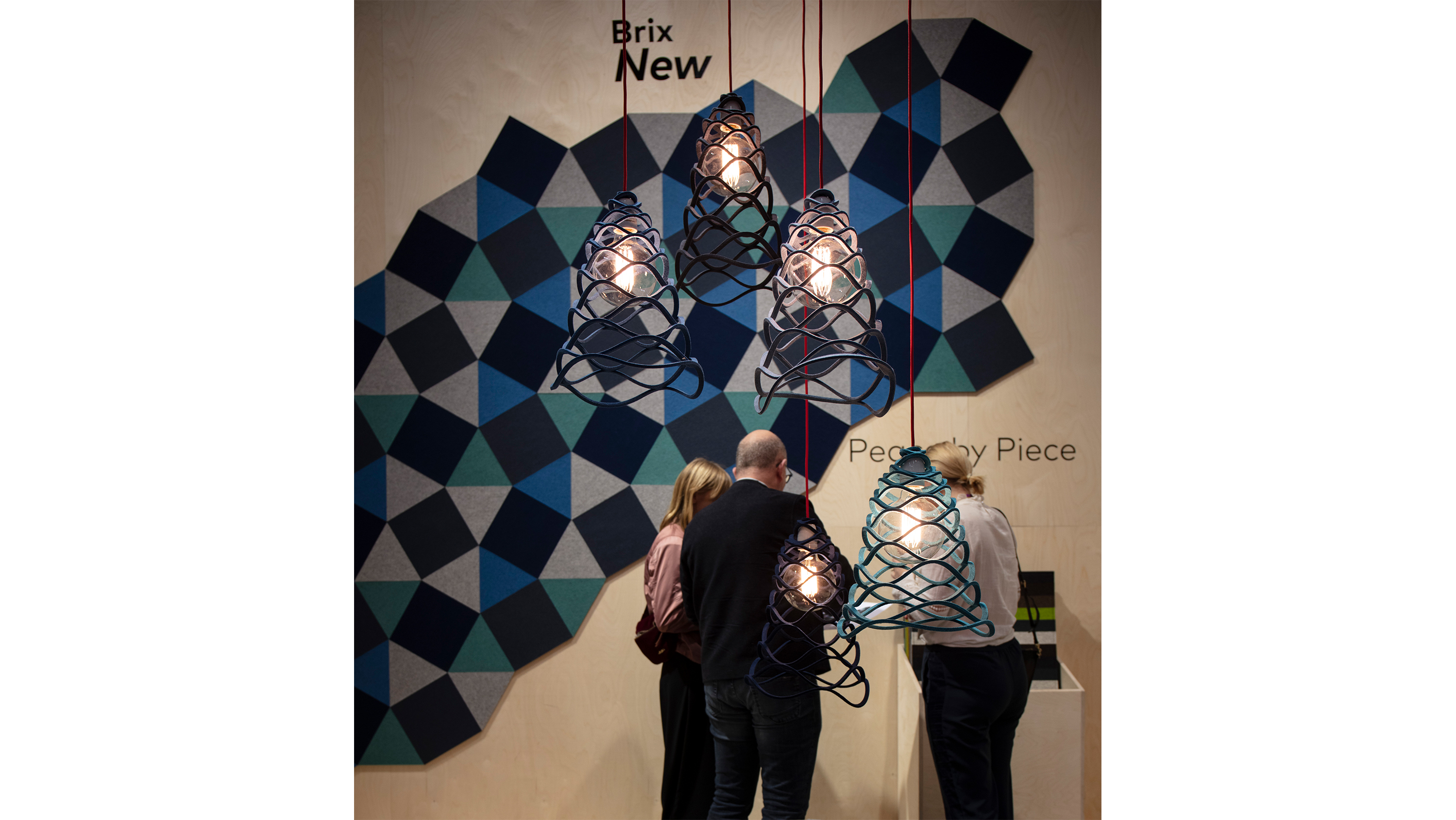 Brix filt brikker på væg blå