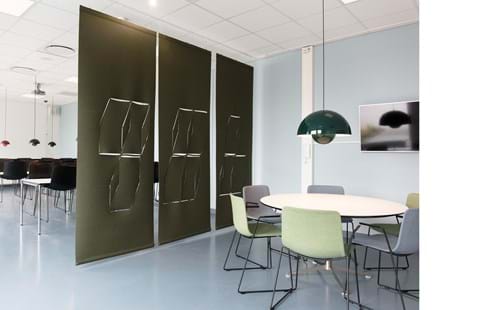 fraster, filt, cover, rumafskærmning, roomdivider, akustik, uld filt, inspiration, design, indretning, afskærmning, felt, wool felt, acoustic and decoration,