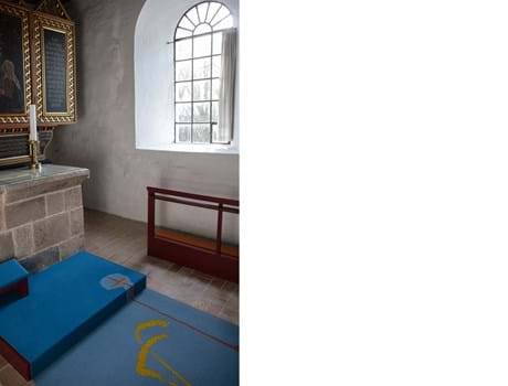 Kunstnerisk altertæppe i filt skallerup kirke (1)