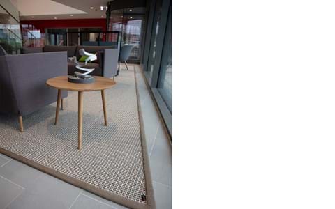 Afpasset sisal tæppe kvalitet Almadi i lounge