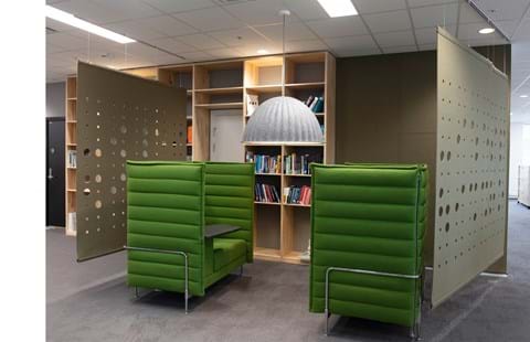 CoverSingle, rumdeler i filt, uldfilt, Roomdivider in felt,