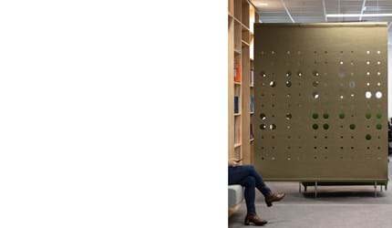 CoverSingle rumdeler i filt nedhængt fra loft