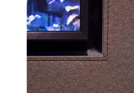 5, Fraster filt opklæbet på væg