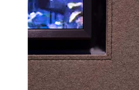 5, Fraster filt opklæbet på væg