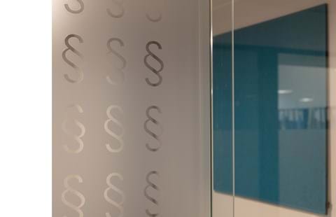 Opslagstavle med filt, TInghuset i Oslo