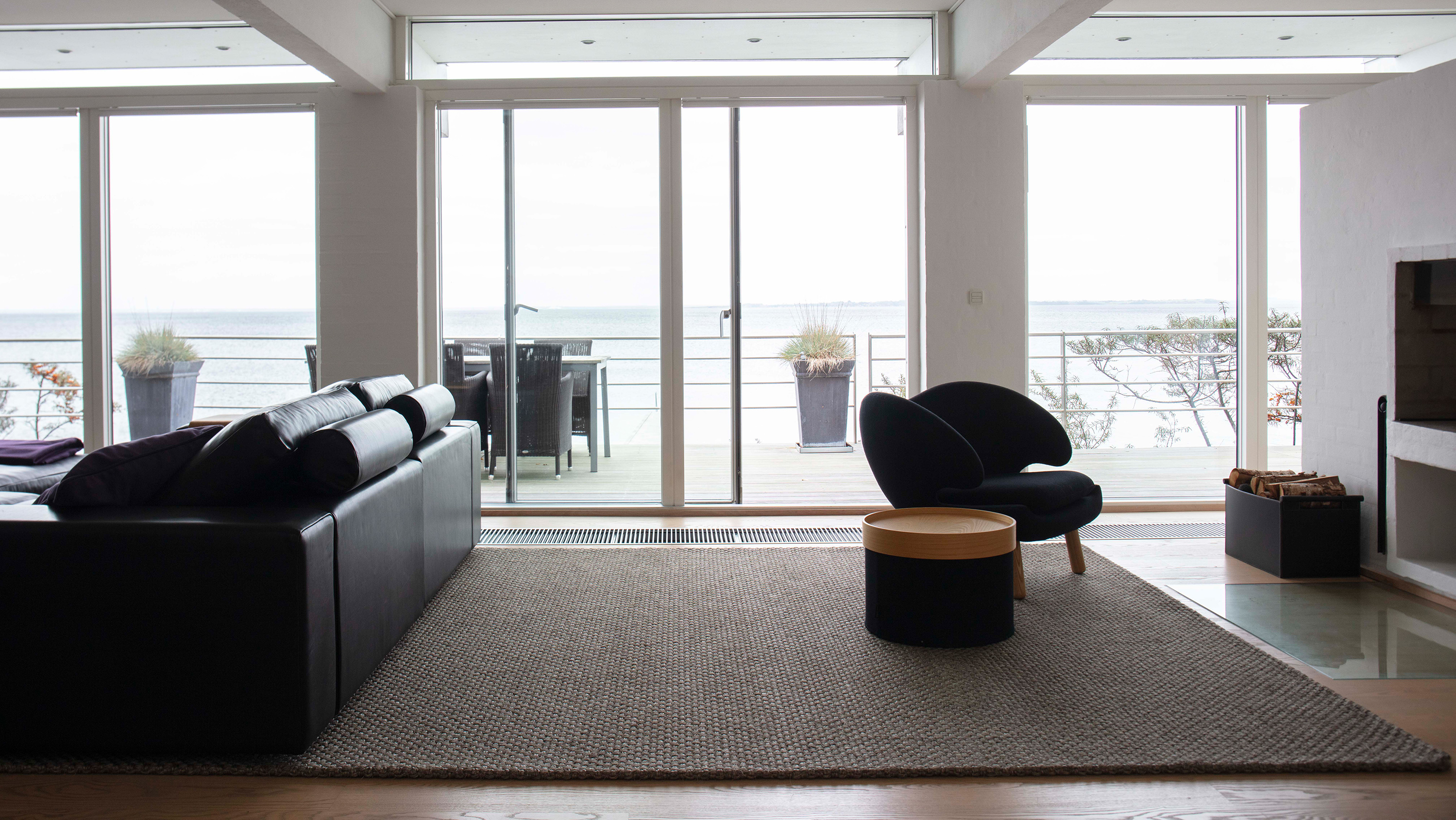 afpasset sisal tæppe Mazala i stue