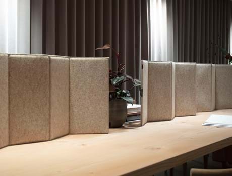 ZigZag bordskærm i filt, The House.