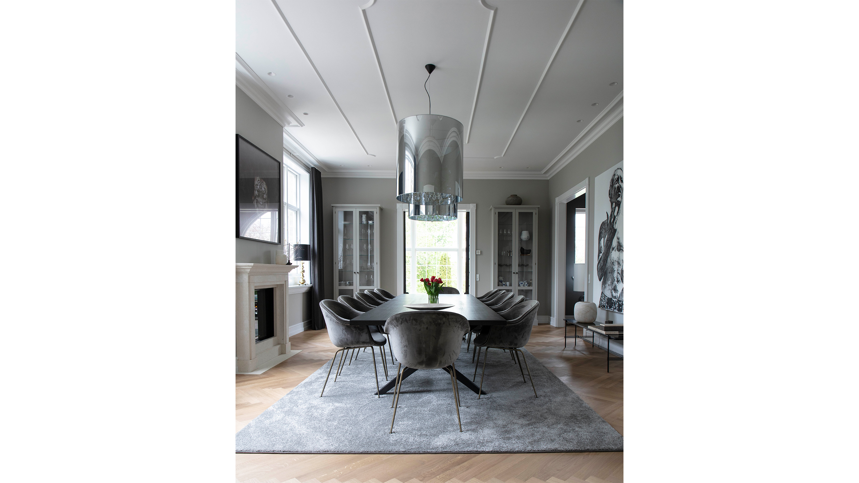 slide, Taurus 1910, afpasset tæppe i spisestue.jpg