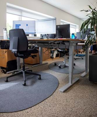 Kingo, 2 Spot stoleunderlag på kontor