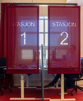 CoverSingle forand stasjon 1 og 2, YX stasjon, Norge